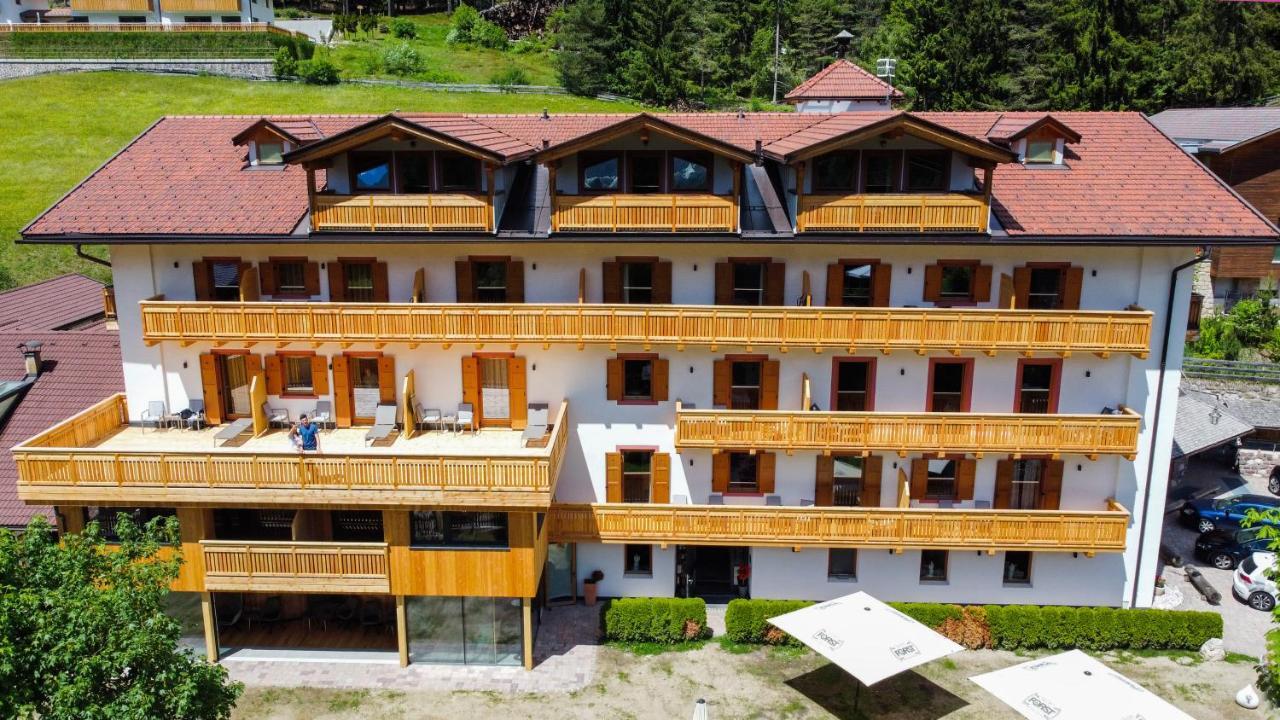 Dolomitenhotel Weisslahnbad Tires Kültér fotó
